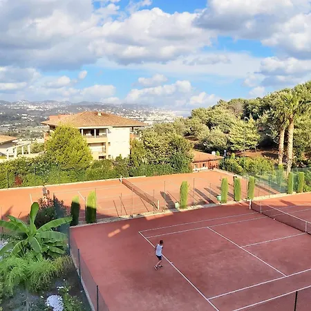 Charmant: Pool Retreat Apartment Mandelieu-la-Napoule
